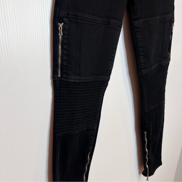 PAIGE Demi Skinny Moto Jeans in Black. Size 26 - Picture 6 of 8